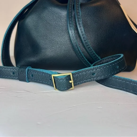 NWT Portland Leather Goods Large Bucket Bag Boreal Leather Crossbody + Tassel - Picture 12 of 16